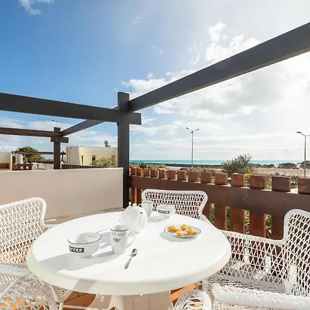 Aphrodite - Vue - Terrasse - Parking - Climatisation - Village Naturiste